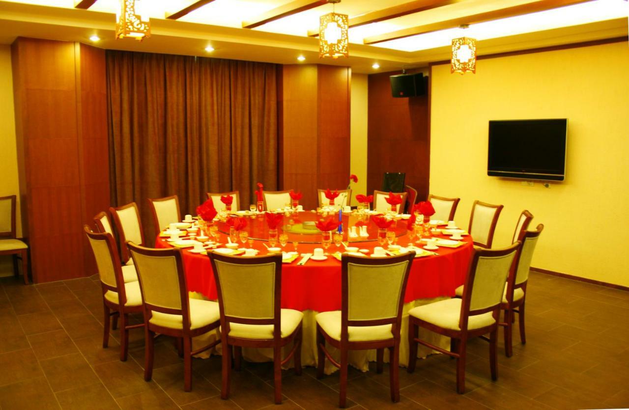 Rongjin Haiyue Hotel Sanya Exterior photo